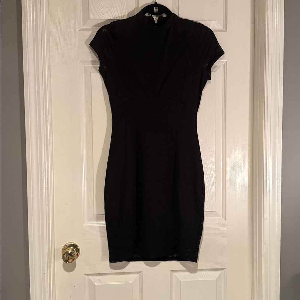 Elegant Black Cap Sleeve Dress